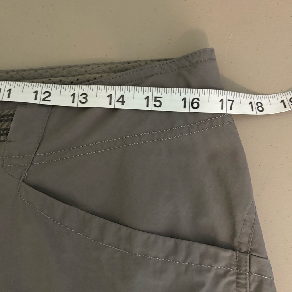 Mountain Hardwear womens Charcoal gray Cargo Pants hiking gorpcore Sz 12 nylon - Picture 13 of 13